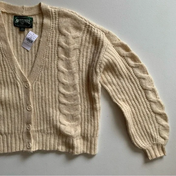 American Eagle Cream Cropped Cardigan Sweater Size Small Cable Knit NWT - Picture 15 of 15